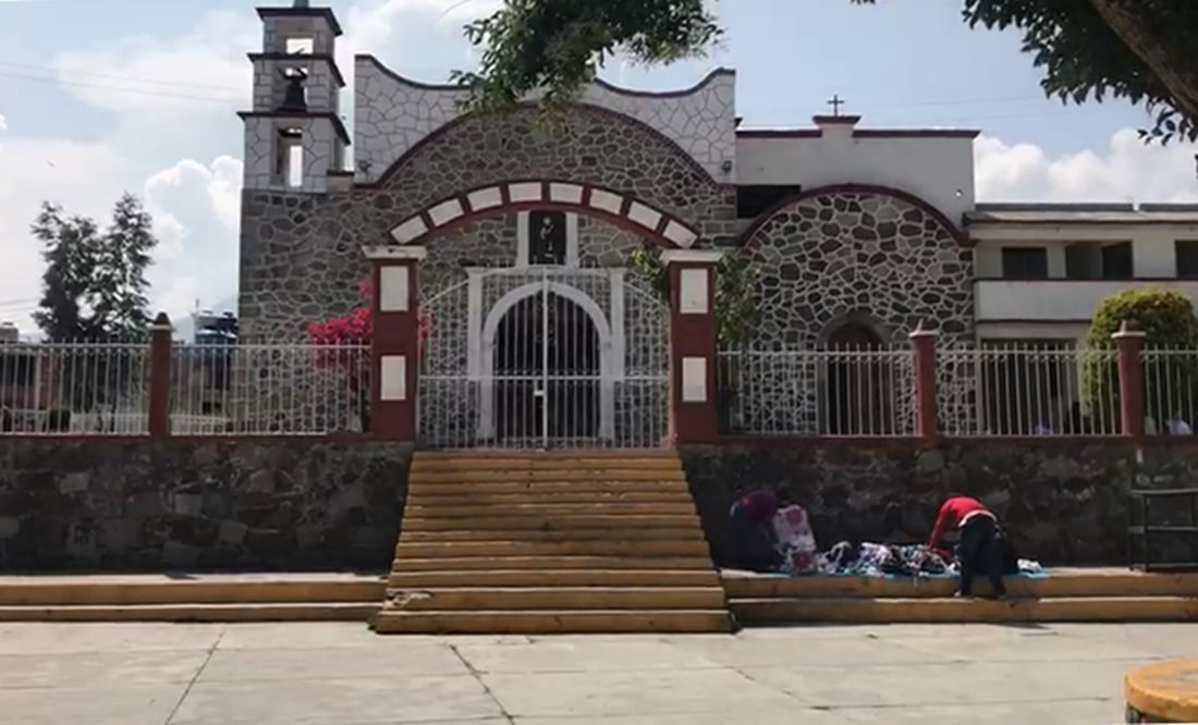 Pobladores de San Pedro Nexpa oran para que se tranquilíce el volcán Popocatépetl