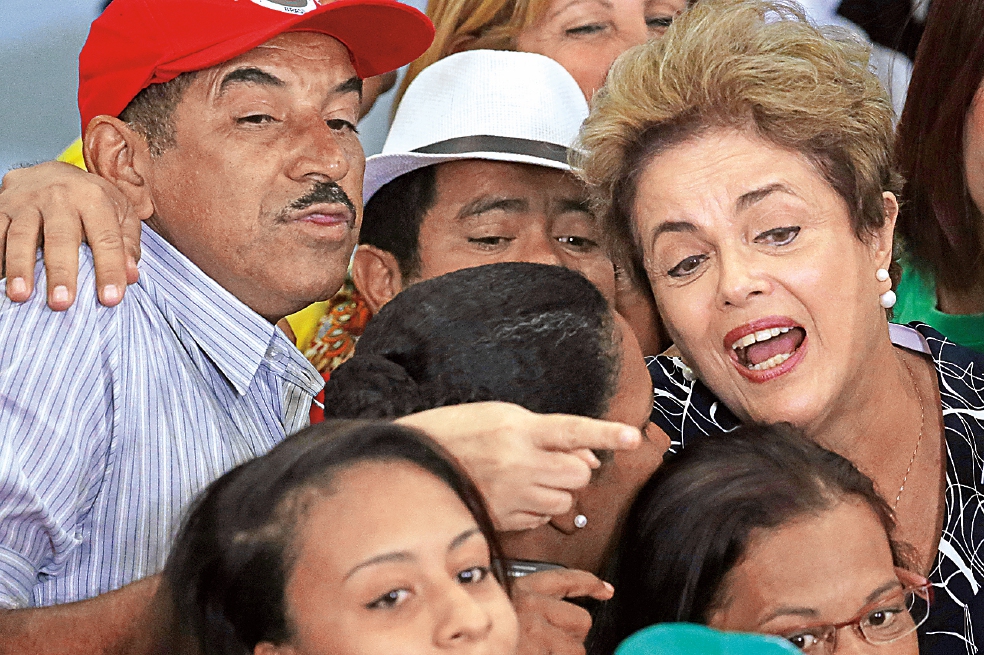 Dilma, a un paso de ser destituida