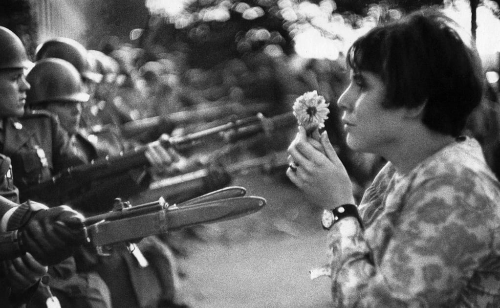 Muere Marc Riboud, el fotógrafo de la flor ante el fusil