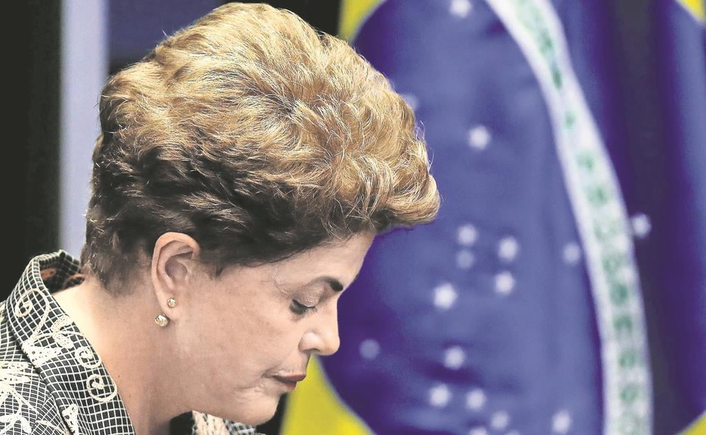 Dilma Rousseff se muda de Brasilia tras destitución