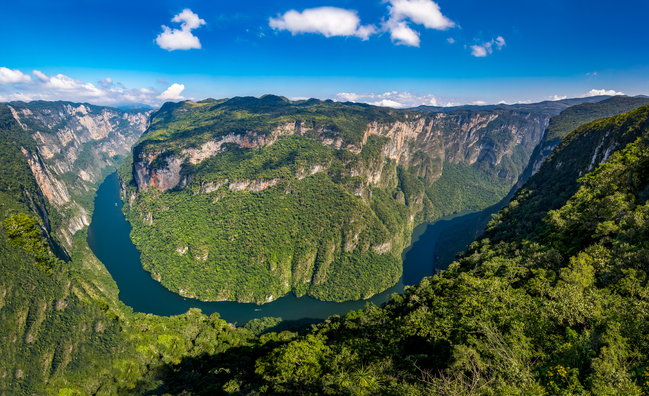 Puedes navegar a través del Cañón del Sumidero en Chiapas. (Foto: Istock)