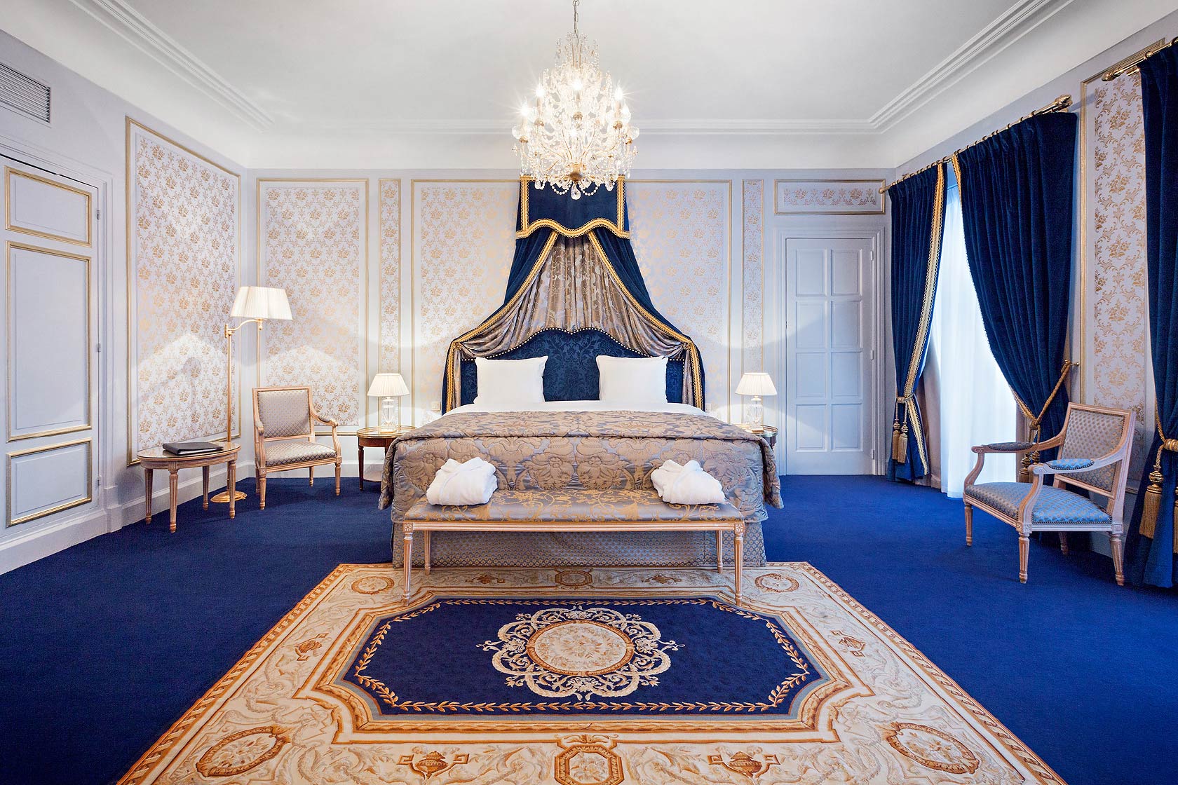 En las lujos habitaciones del Metropole Hotel en Bruselas, se hospedaron grandes personalidades como Albert Einstein y Perle Mesta. (Foto: Cortes&iacute;a)