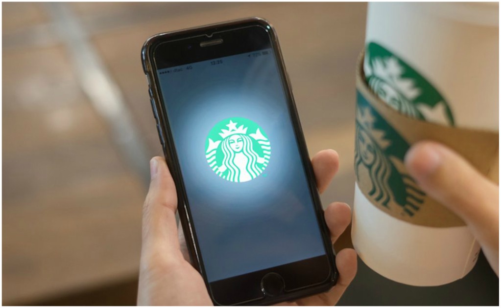 Starbucks es acusado de minería de criptomonedas