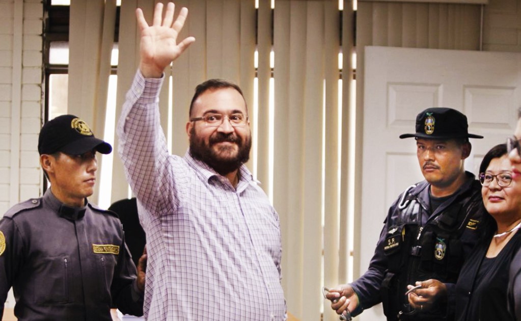 ​Javier Duarte se pone a disposición de la PGR sobre desaparición forzada