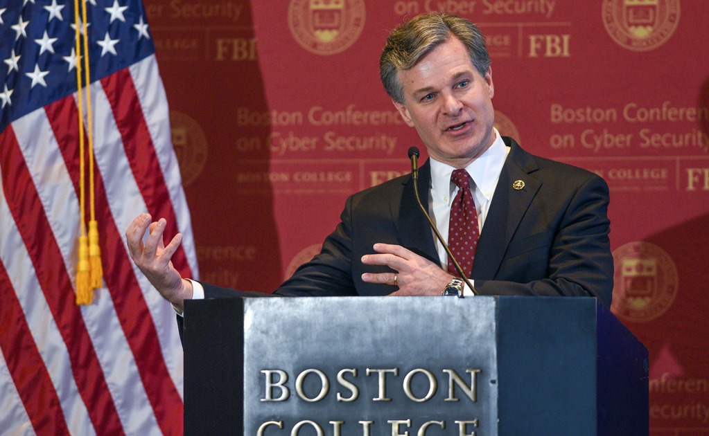 ​Ciberataques contra EU vienen de "todas partes", asegura director del FBI