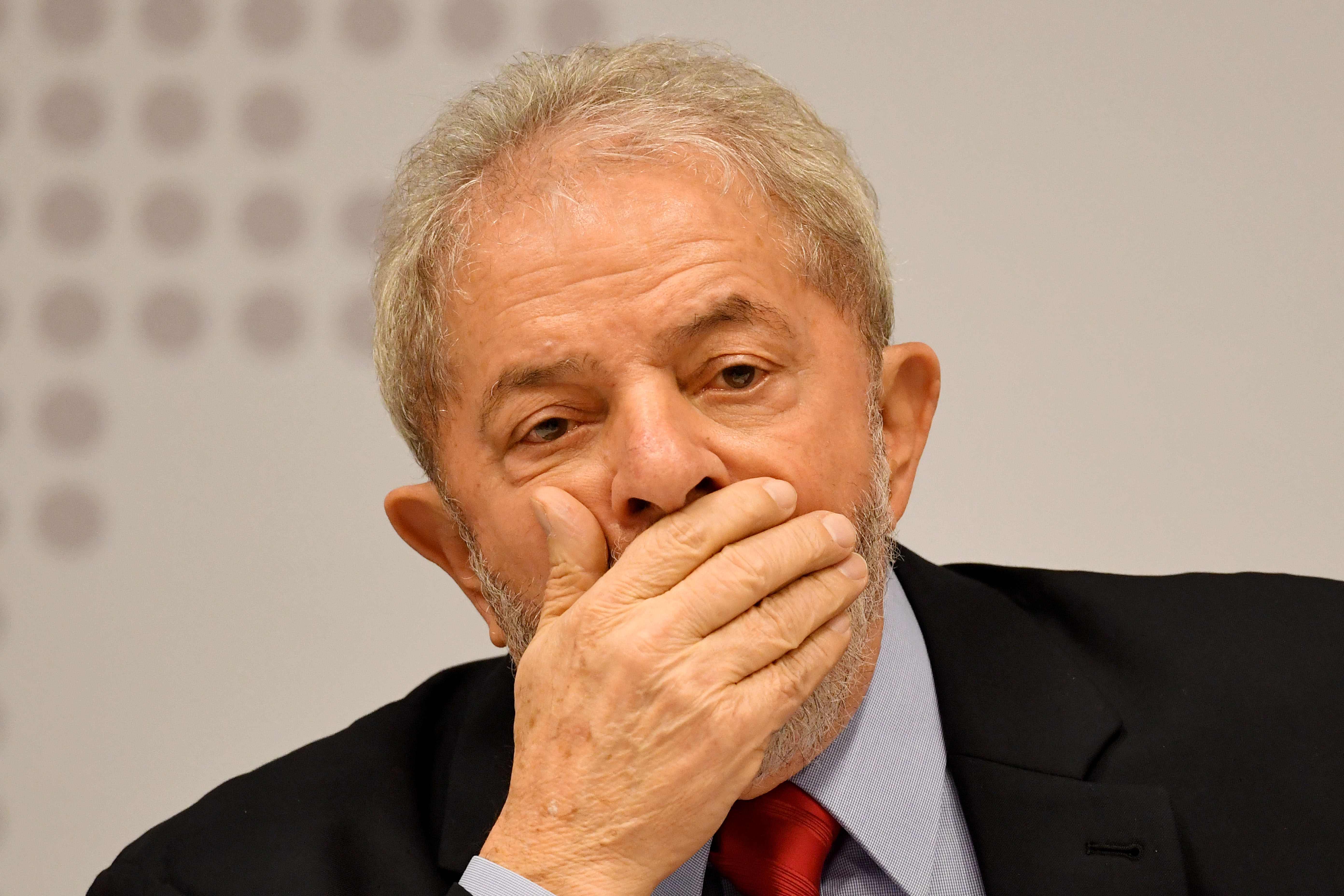 Juez de Brasil emite orden de prisión contra el expresidente Lula