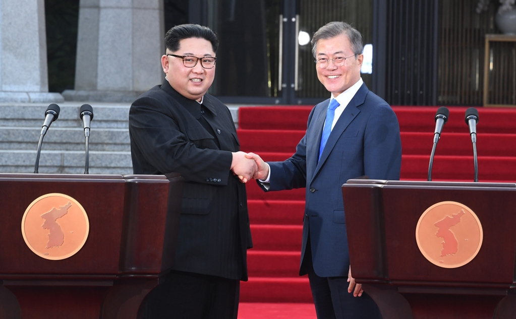 Coreas inician di&aacute;logo de paz y desnuclearizaci&oacute;n