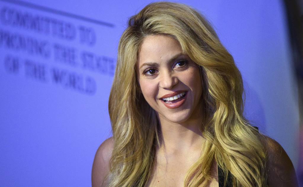 Halagan a Shakira por foto sin maquillaje