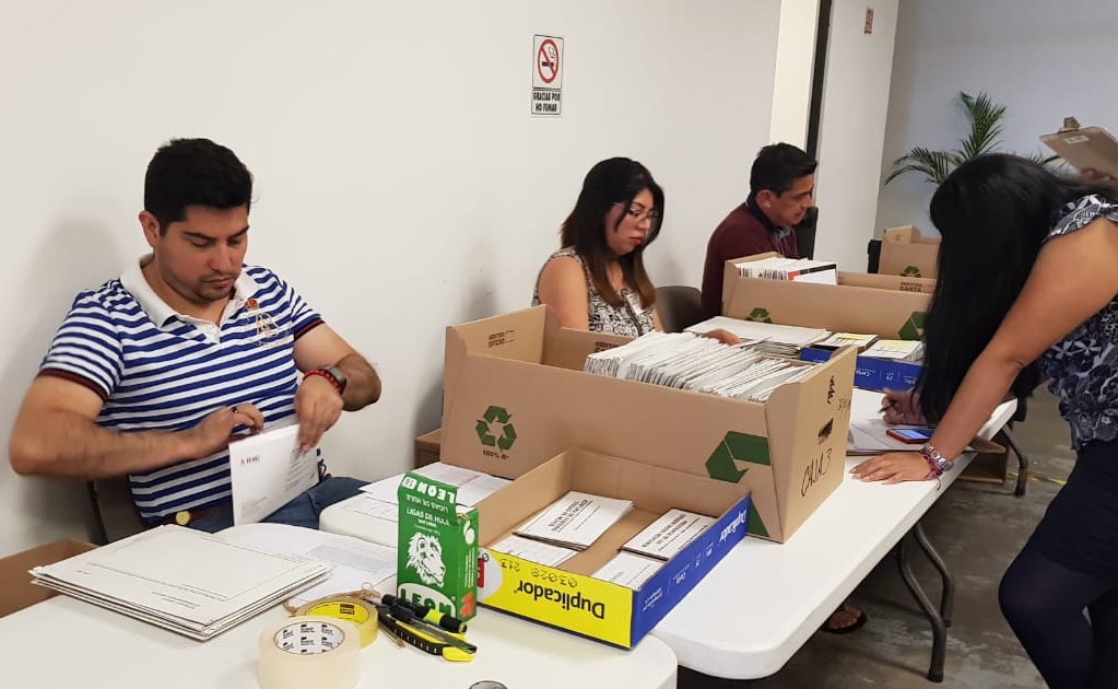 IECM recibe paquetes con votos de capitalinos en el extranjero