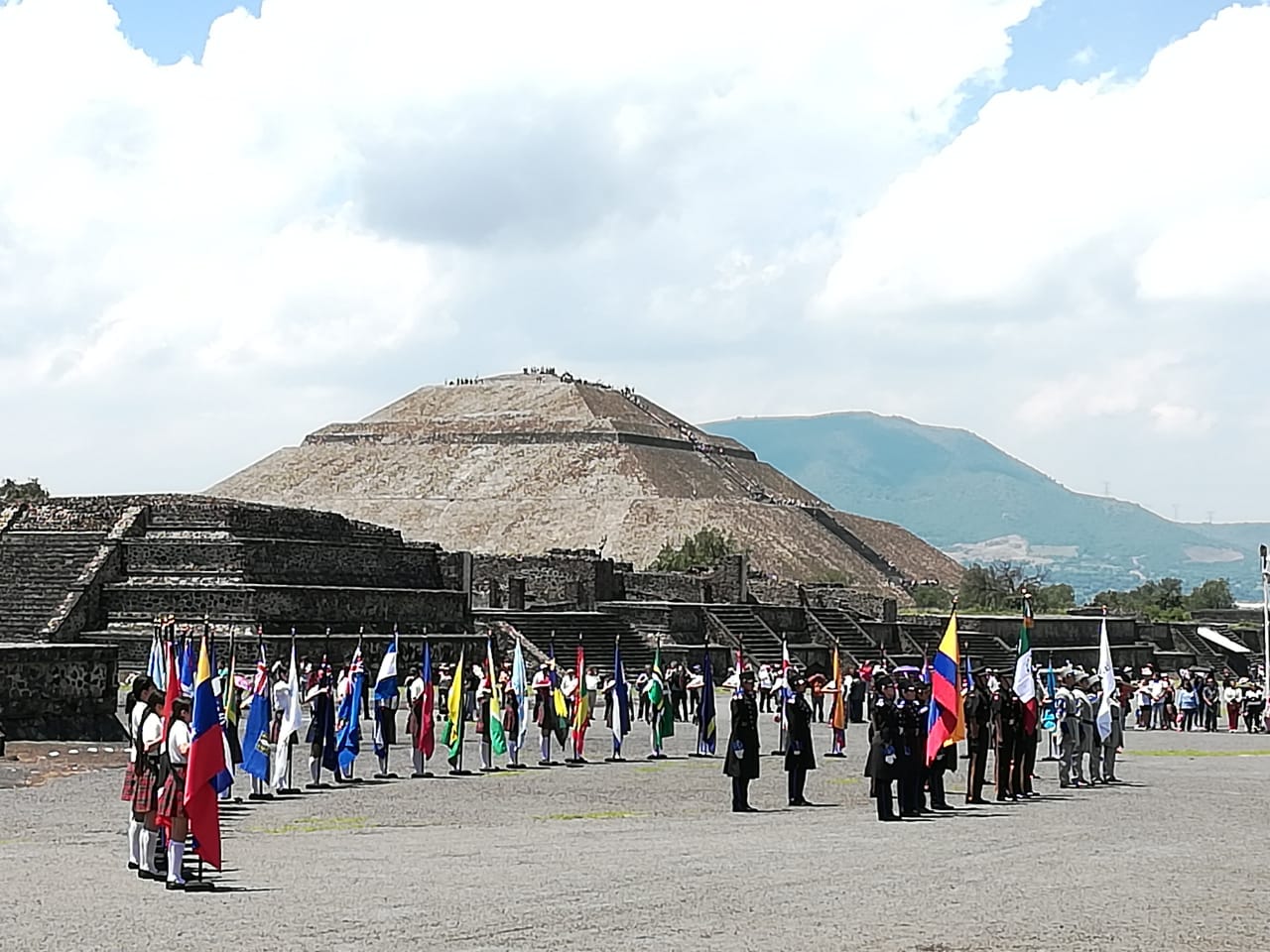 En Teotihuacan se enciende el fuego centroamericano