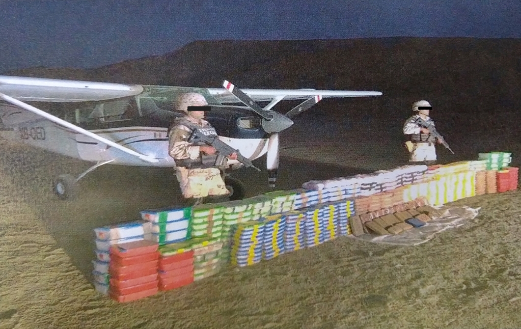 Personal de la Secretaría de la Defensa Nacional realizó el aseguramiento de la aeronave en las inmediaciones del poblado Cañón de San Fernando, en Baja California