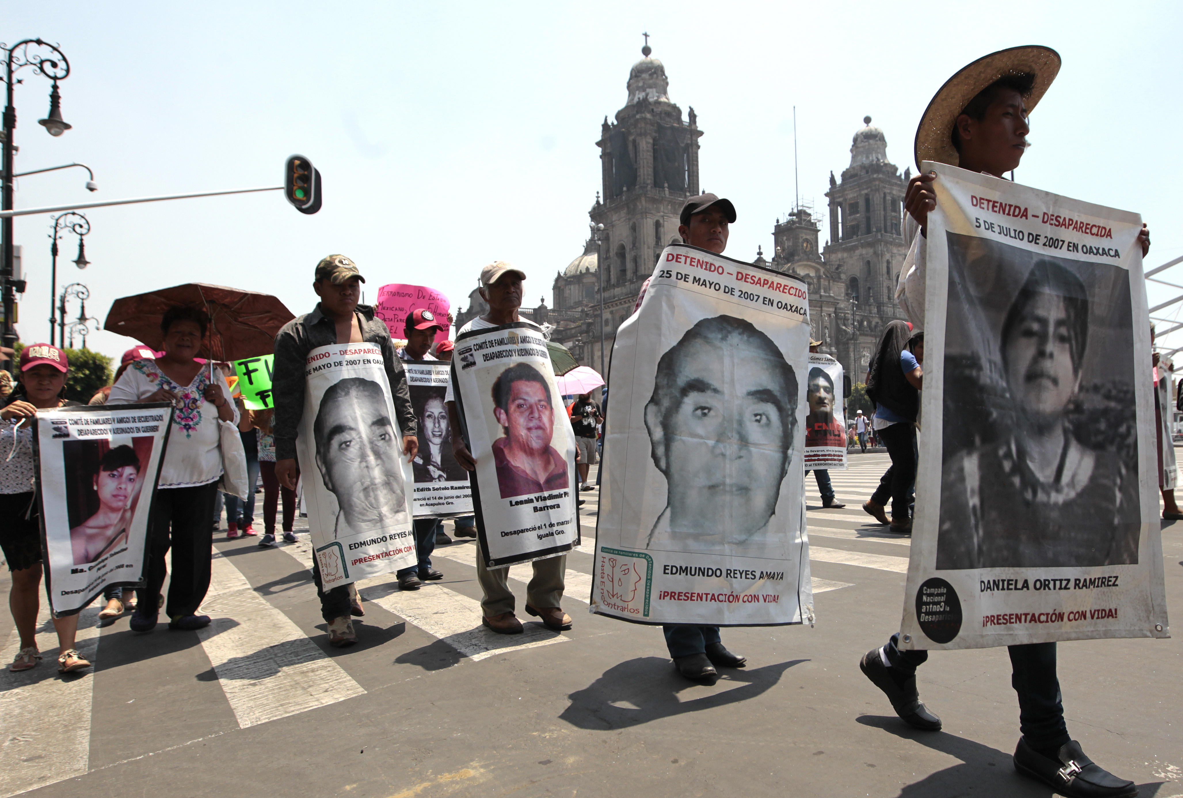 Marcha de activistas y familiares de desaparecidos en mayo de 2018