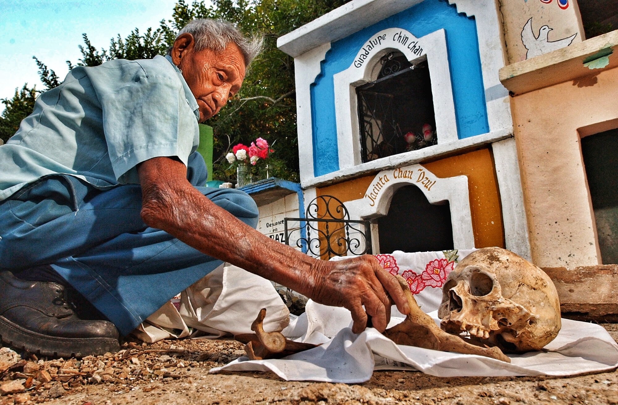 El misterioso rito de limpiar huesos en Pomuch, Campeche