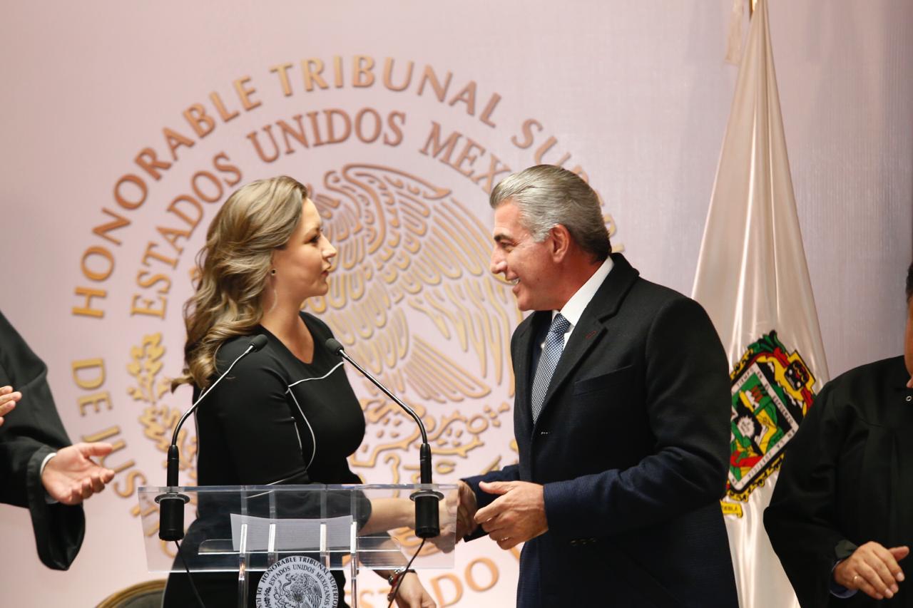 Martha Ericka Alonso junto al ex mandatario de Puebla, Antonio Gali