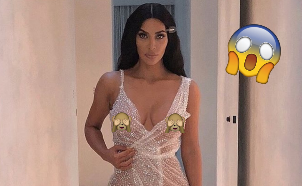 Kim Kardashian enseña todo con vestido transparente