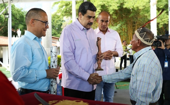 Maduro asumirá nuevo mandato en Venezuela desafiando aislamiento regional