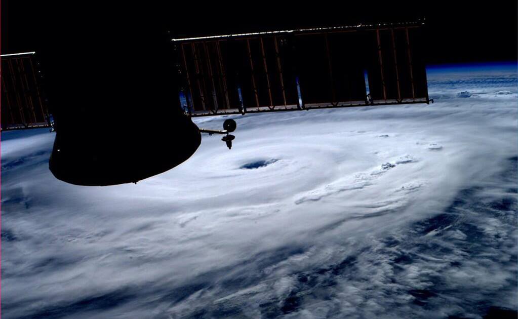 Vista de un huracán desde el espacio