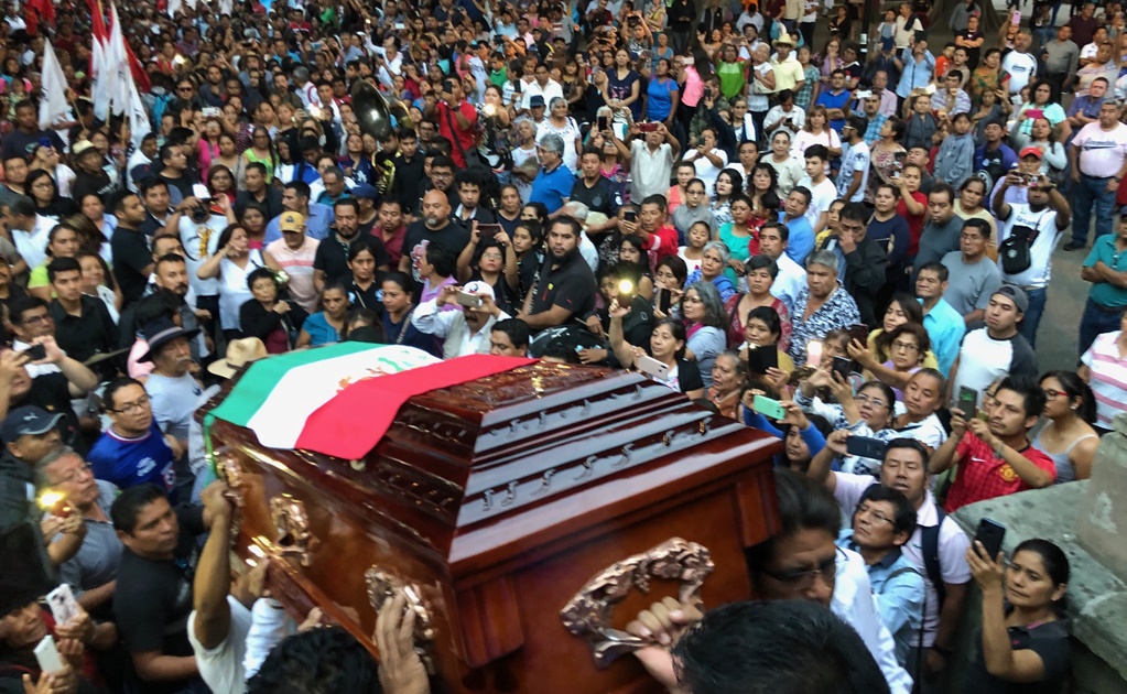 Rinden homenaje póstumo a exdirigente de la CNTE en Oaxaca