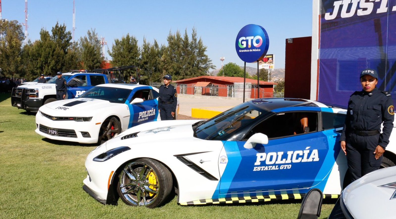 Así son los autos de lujo de la policía de Guanajuato