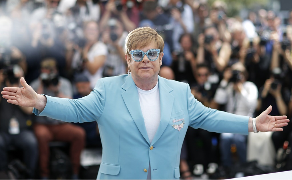 "Era desintoxicarme o morir", recuerda Elton John sobre su pasado