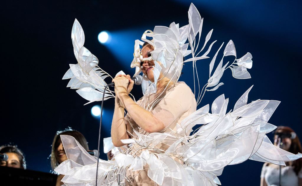 Björk disfrutó de la CDMX y dio un concierto teatral nunca antes visto