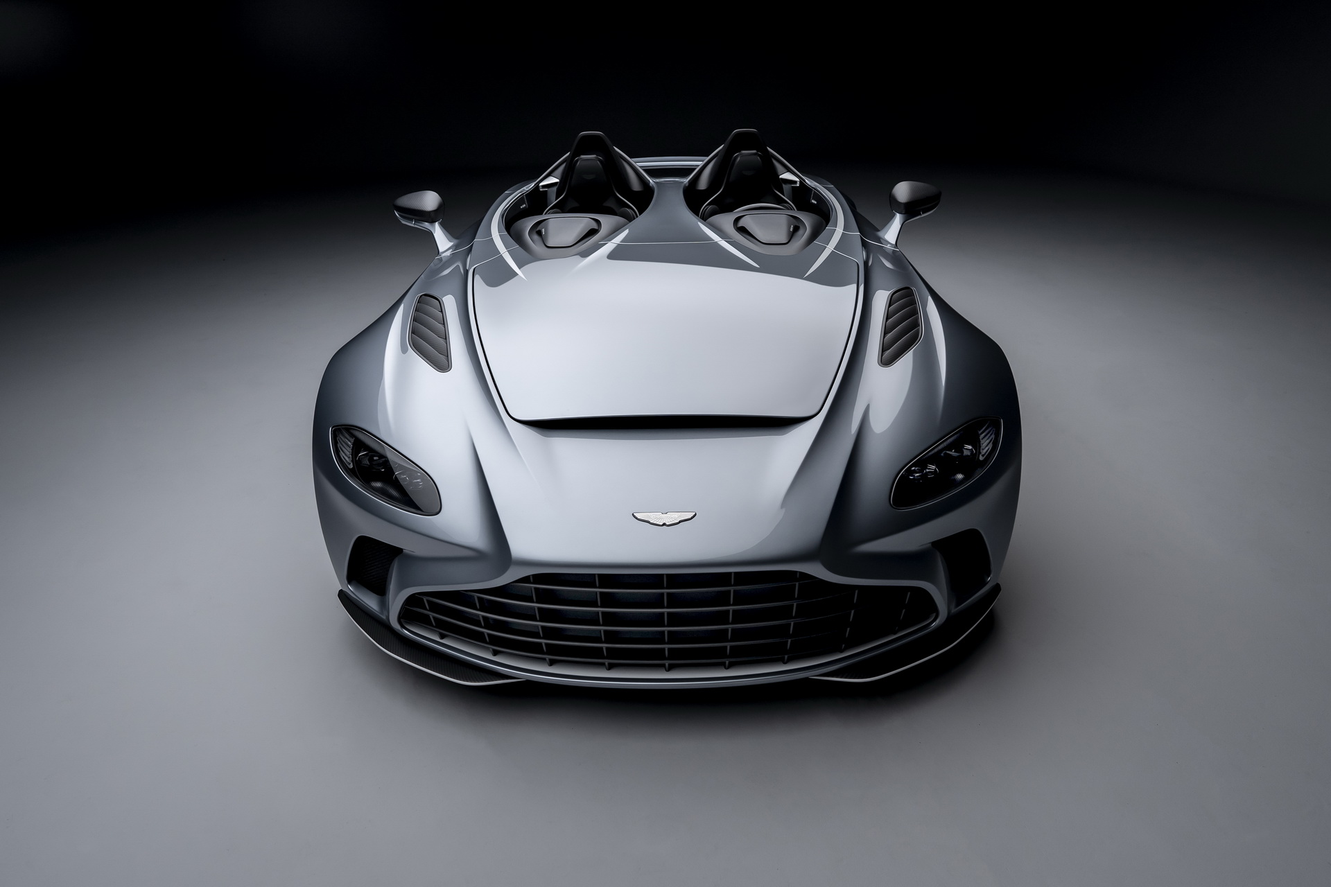El nuevo Aston Martin V12 sin techo