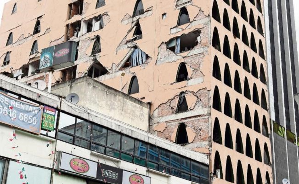 Inician demolición de edificio dañado por sismo del 19 de Septiembre