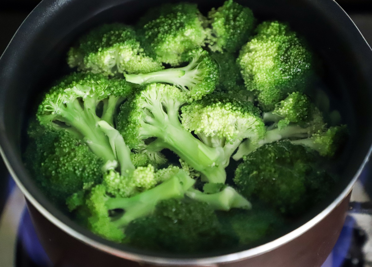 El brócoli favorece la producción de enzimas