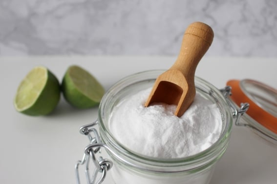 Para qué sirve el bicarbonato y cómo usarlo en la cocina