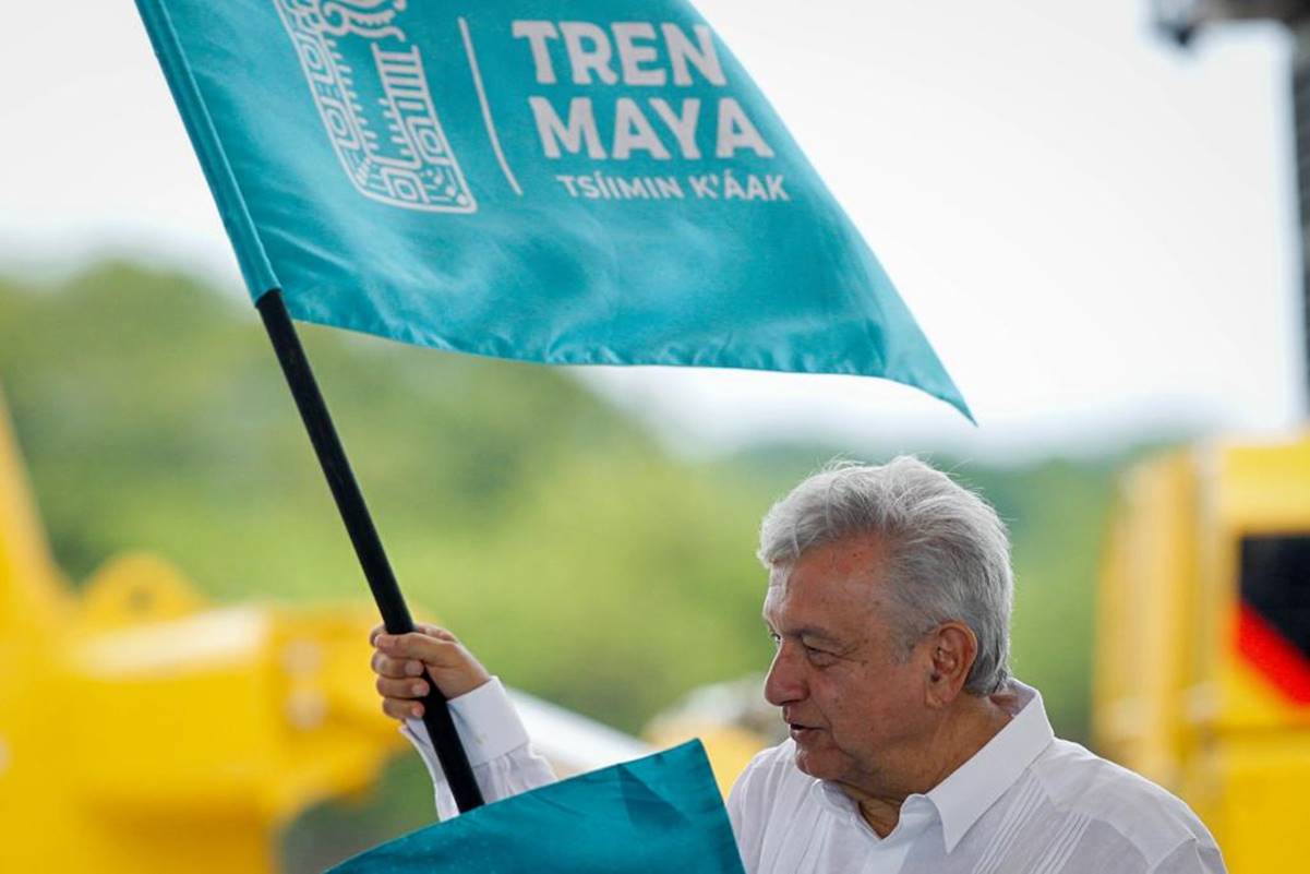 AMLO da banderazo en Campeche al Tramo 2 del Tren Maya