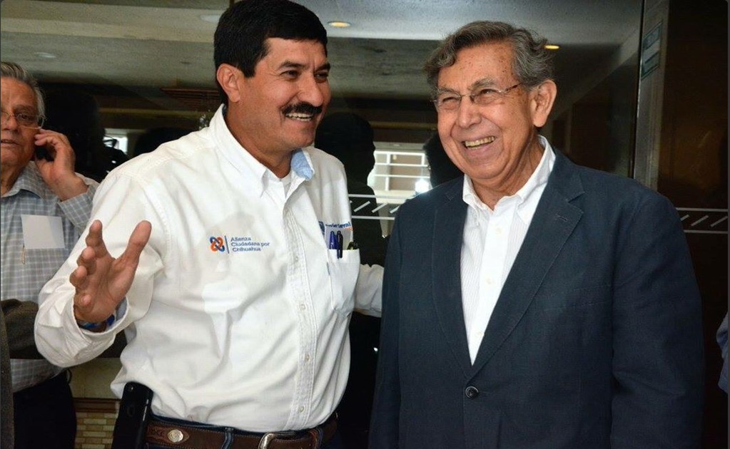 #EsLaBoa... Javier Corral se burla de supuesto bloque opositor contra AMLO