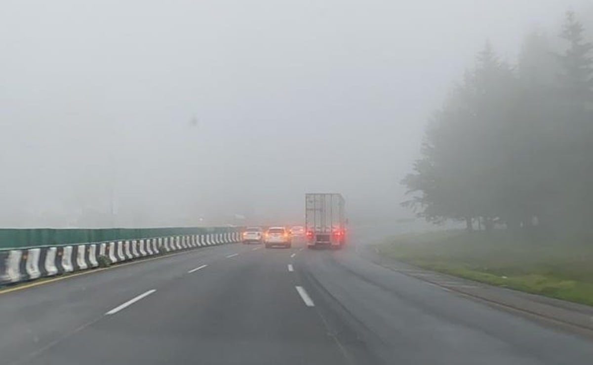 ¡De terror! Espesa neblina cubre parte de la carretera México-Toluca