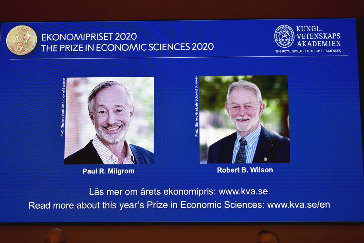Otorgan el premio Nobel de Economía a Paul Milgrom y Robert Wilson