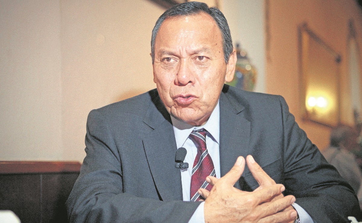 Presidente nacional del Partido de la Revolución Democrática, Jesús Zambrano Grijalva