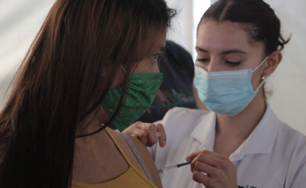 ¿Dónde vacunarán contra Covid a jóvenes de 18 a 29 años en Naucalpan y Tlalnepantla?