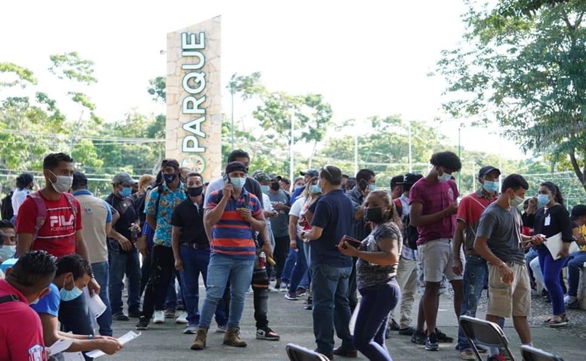 Vacunan a extranjeros en Chiapas
