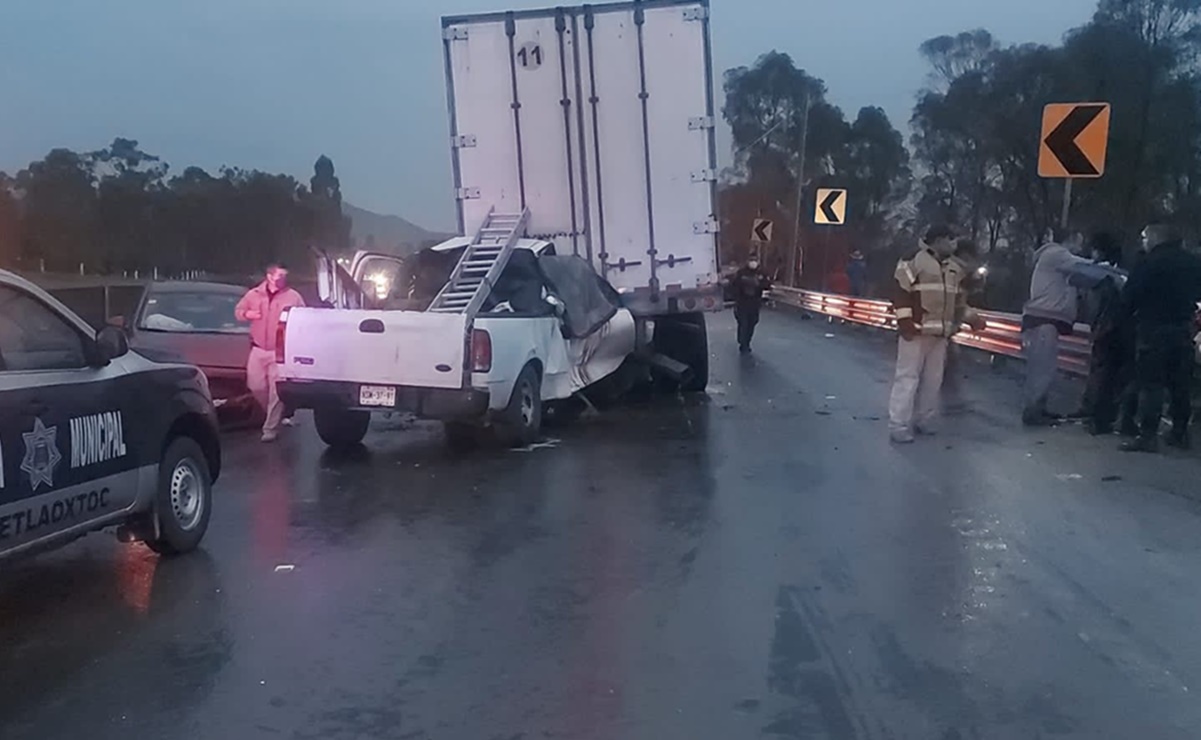 Choque de vehículos deja 2 personas muertas y 6 heridos en carretera México-Veracruz