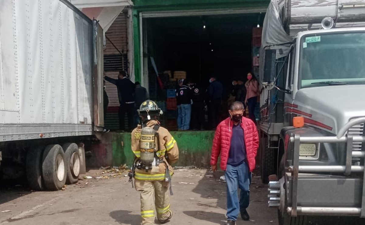 Mueren 4 trabajadores intoxicados por fuga de gas en Central de Abasto en Toluca