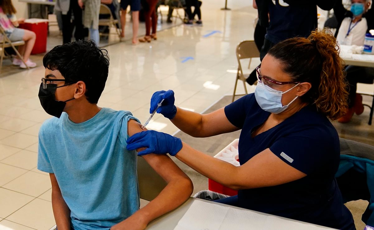 Vacunación a menores de 15 a 17 años inicia el lunes en estas alcaldías