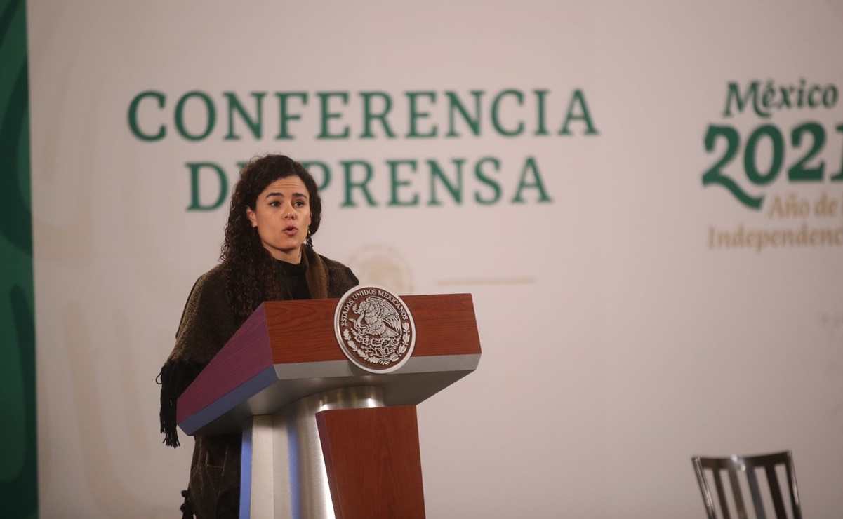 La secretaria del Trabajo, Luisa María Alcalde, durante la conferencia mañanera de este jueves