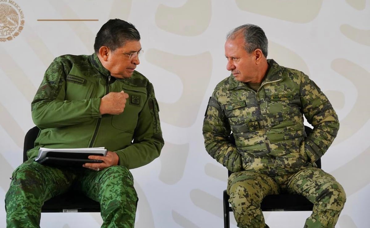 Los secretarios de la Defensa y Marina, general Luis Cresencio Sandoval y almirante José Rafael Ojeda Durán