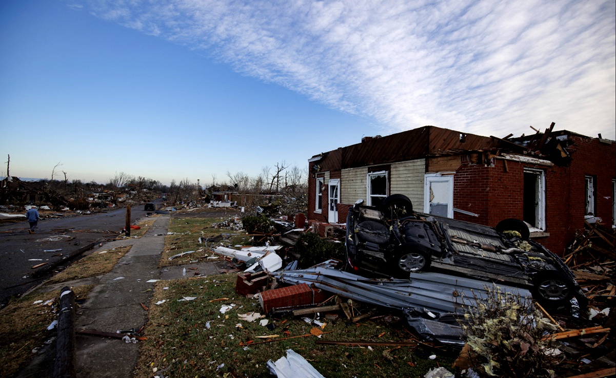 Tornados en EU. Sube a más de 70 la cifra de muertos en Kentucky