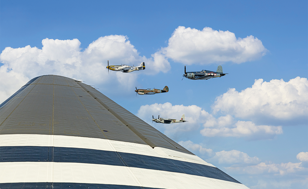 Cuatro leyendas de la aviación de combate de la II Guerra Mundial.