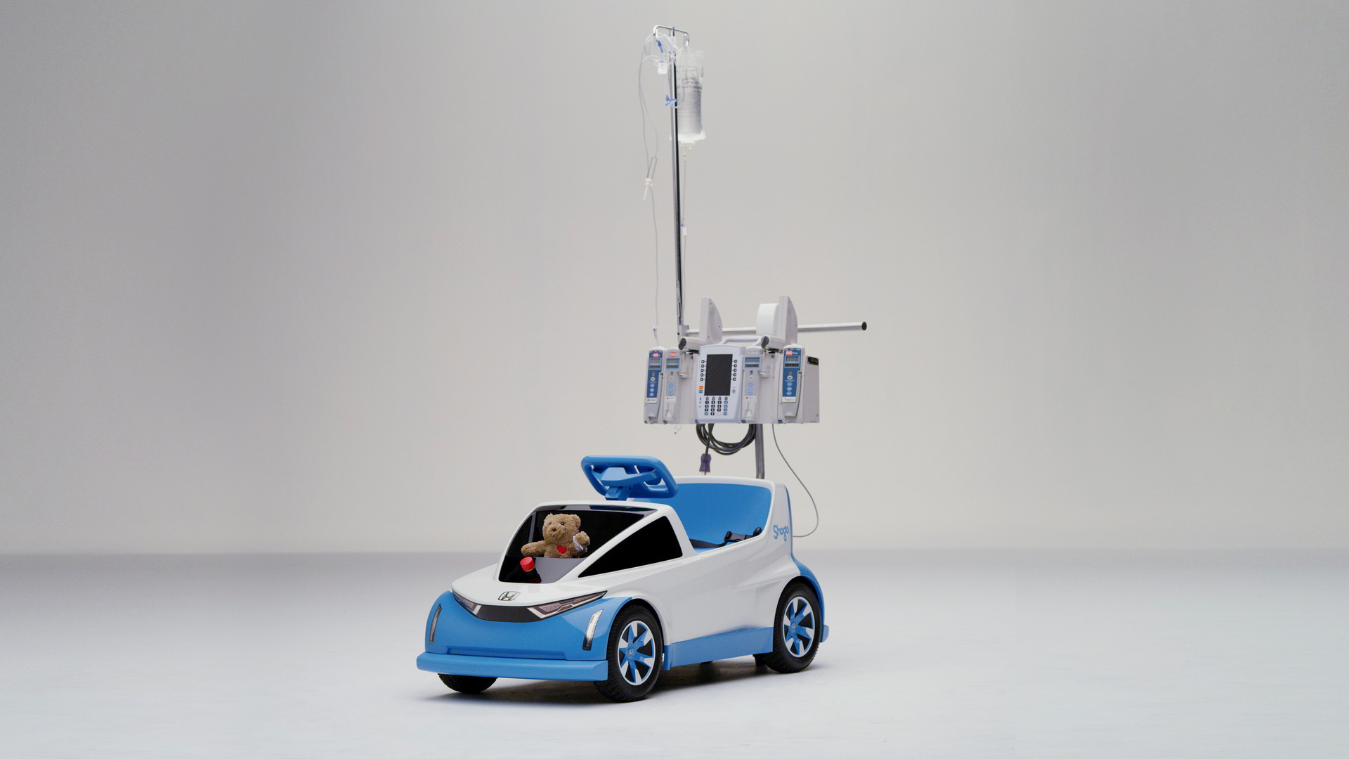 Honda diseña pequeño auto eléctrico para niños en hospitales