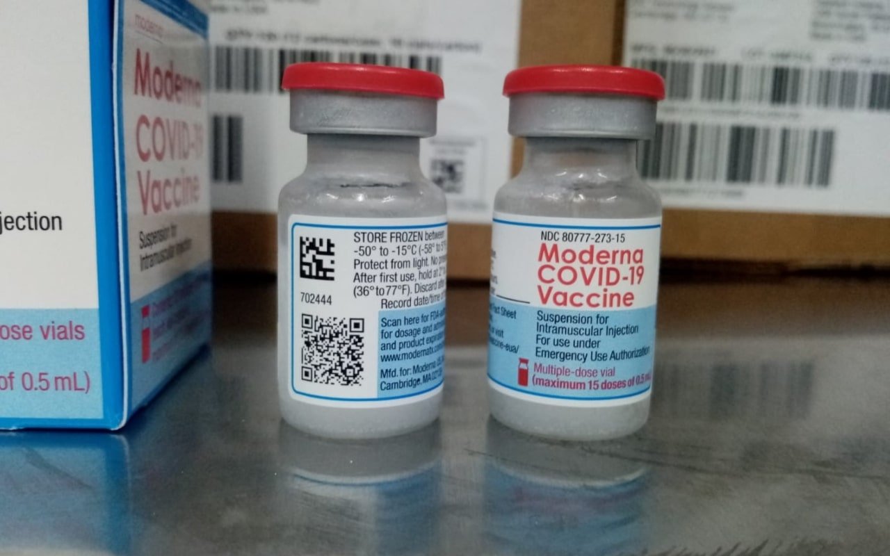 Arranca en estados vacunación de refuerzo contra Covid-19 para maestros