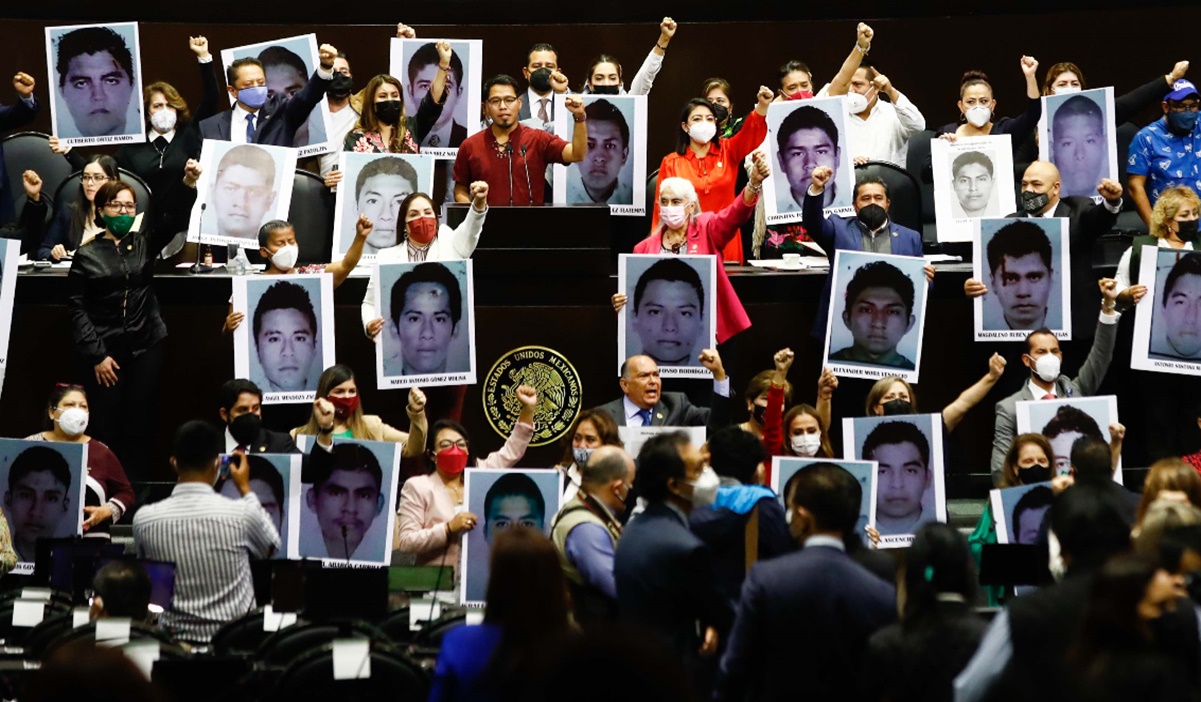 Caso Ayotzinapa. Diputado sobreviviente alista exhorto para acelerar investigaciones del caso