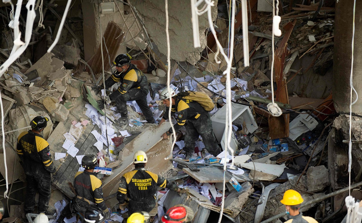 Suman 30 fallecidos tras explosión en hotel Saratoga, Cuba
