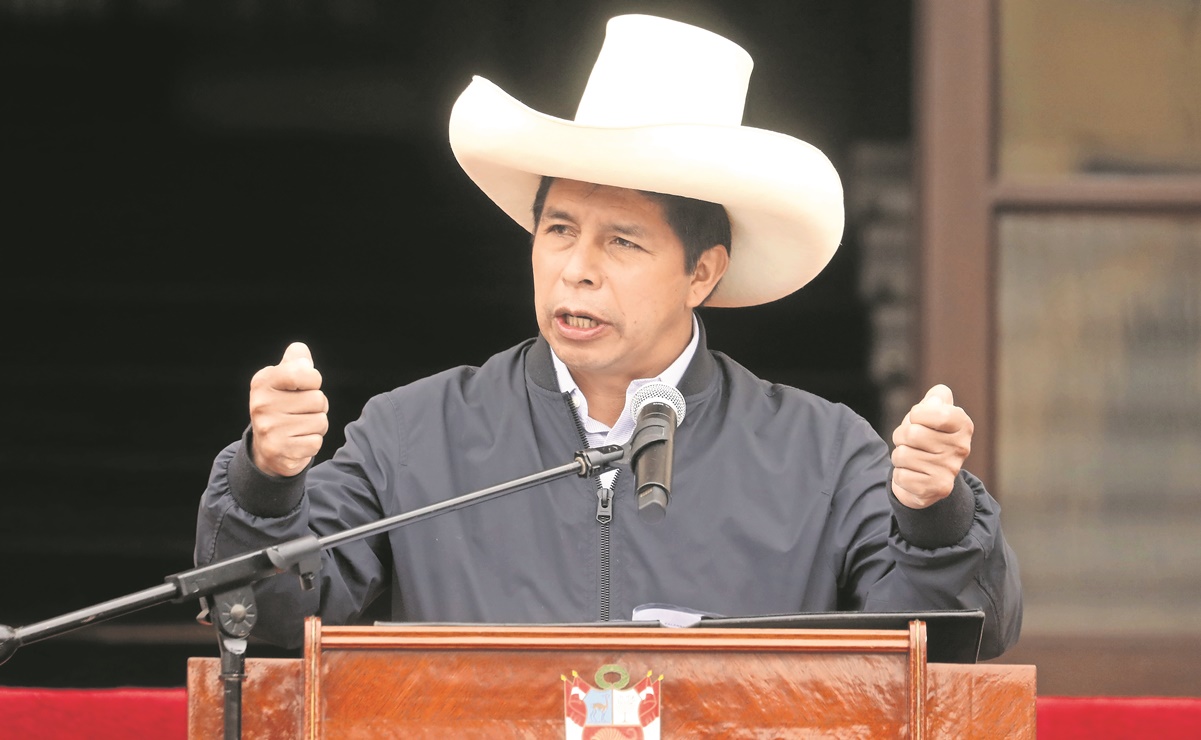 Presidente de Perú promueve ley para que reos trabajen y asuman sus gastos en prisión