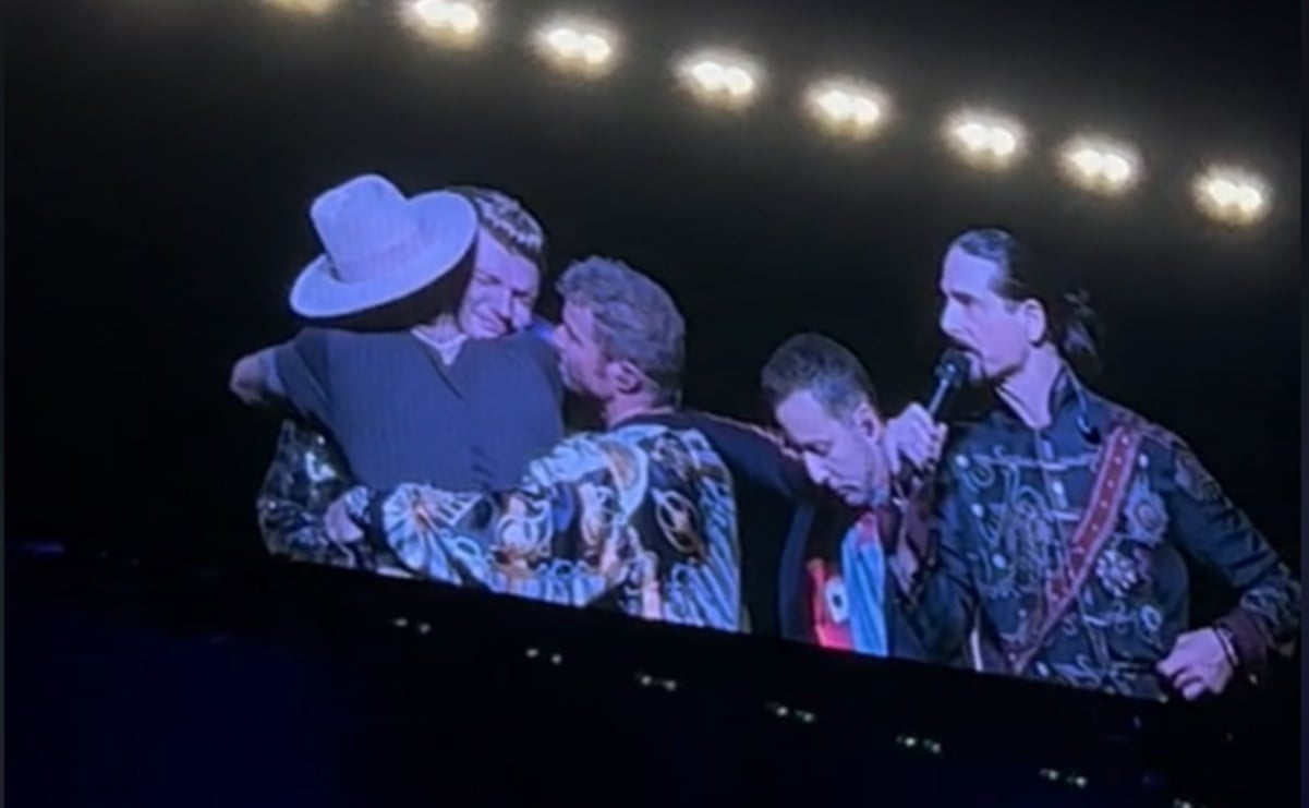 bsb aaron carter - Backstreet Boys rinden tributo a Aaron Carter durante su concierto
