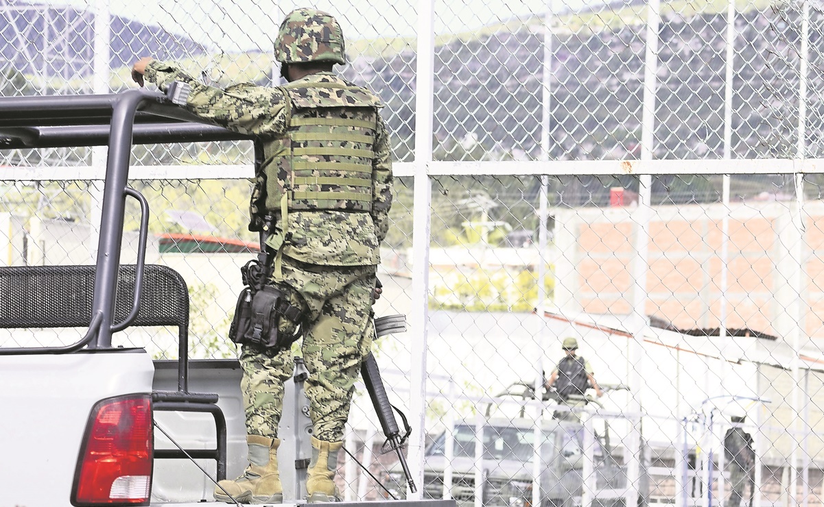 Ataques a tres bases militares de Colombia dejan un soldado muerto y al menos 20 heridos